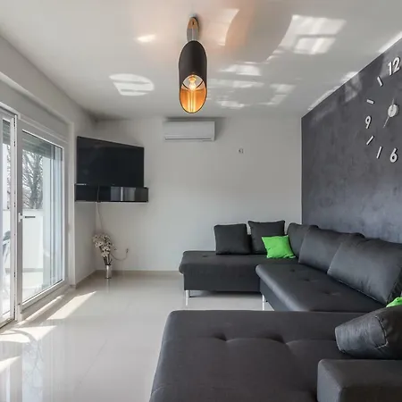 Guest house Mira 3*