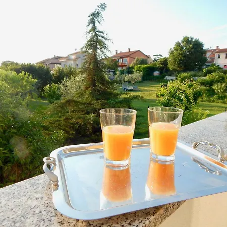 Guest house Mira 3*