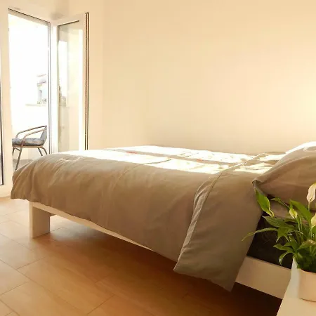 Guest house Mira 3*