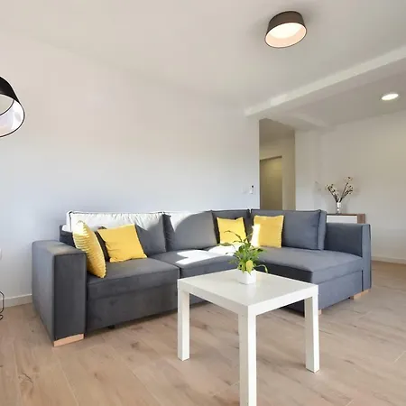 Mira Guest house
